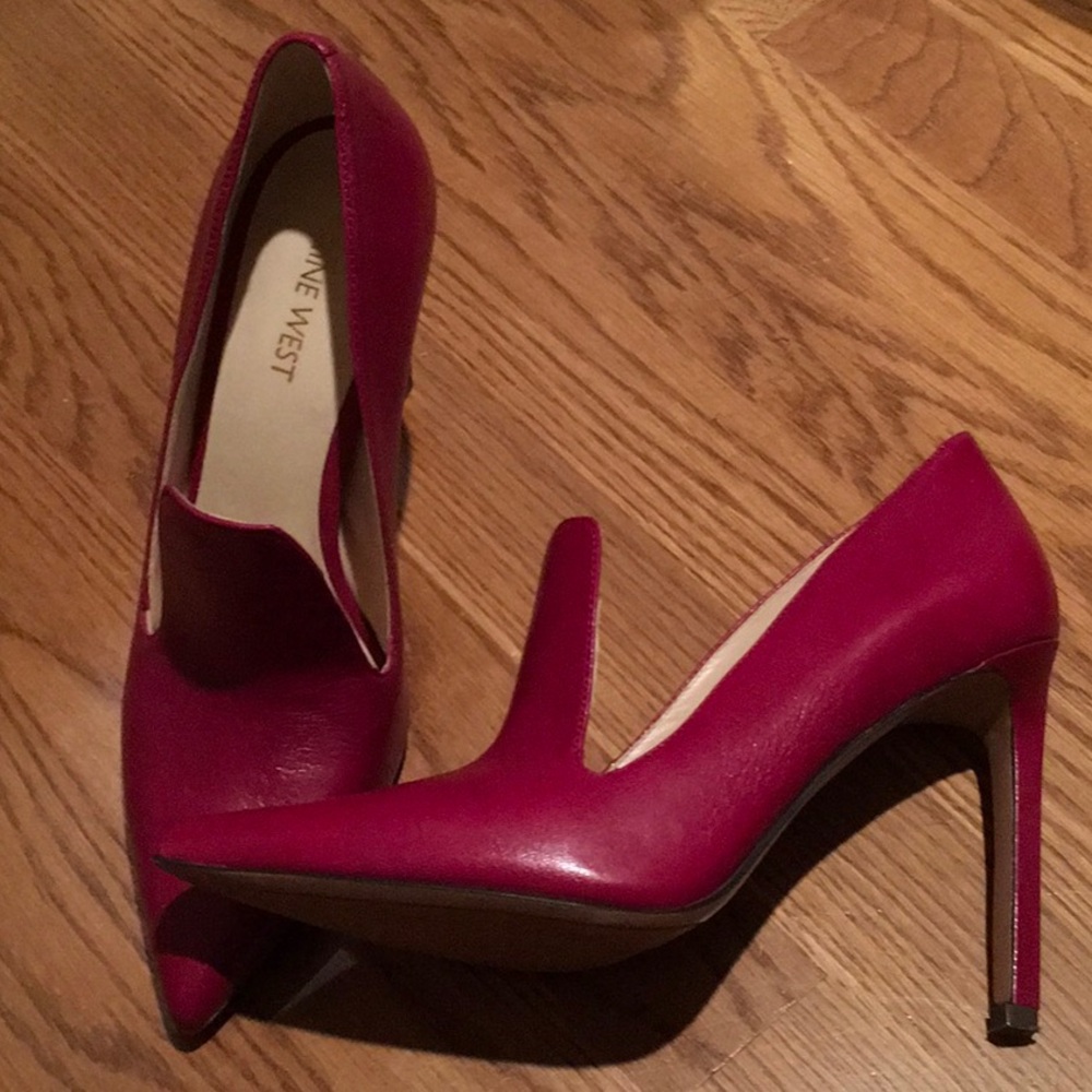 Beautiful raspberry leather pumps